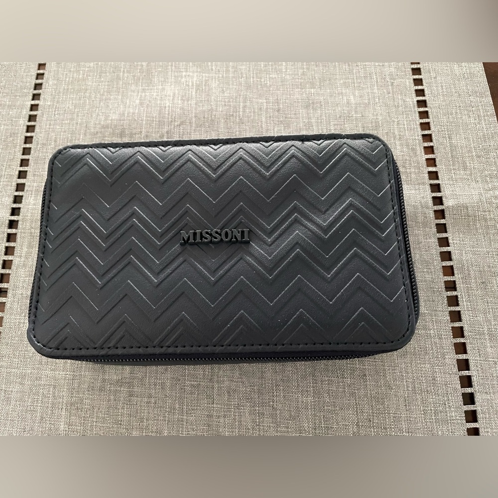Missoni for Delta One Amenities Kit